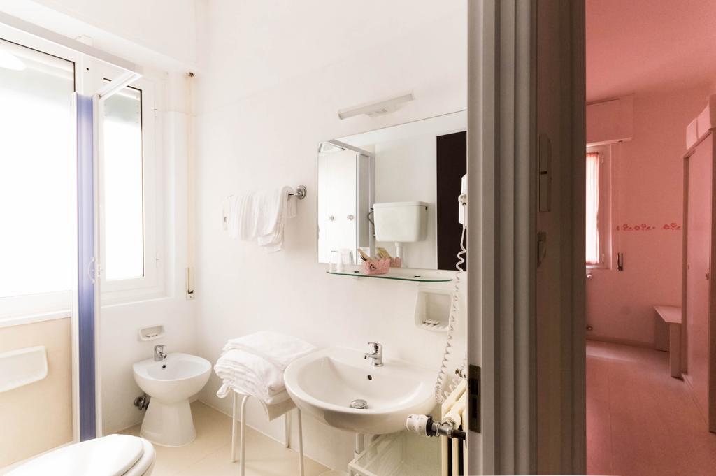 Hotel Giongo Spotorno Eksteriør bilde